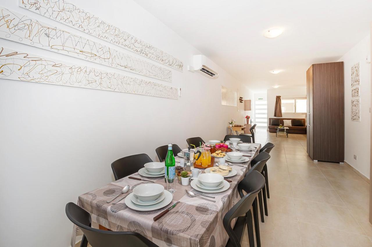 Summer Breeze 3 Bedroom Family Maisonette With Sunny Terrace In Mellieha - By Getawaysmalta Εξωτερικό φωτογραφία