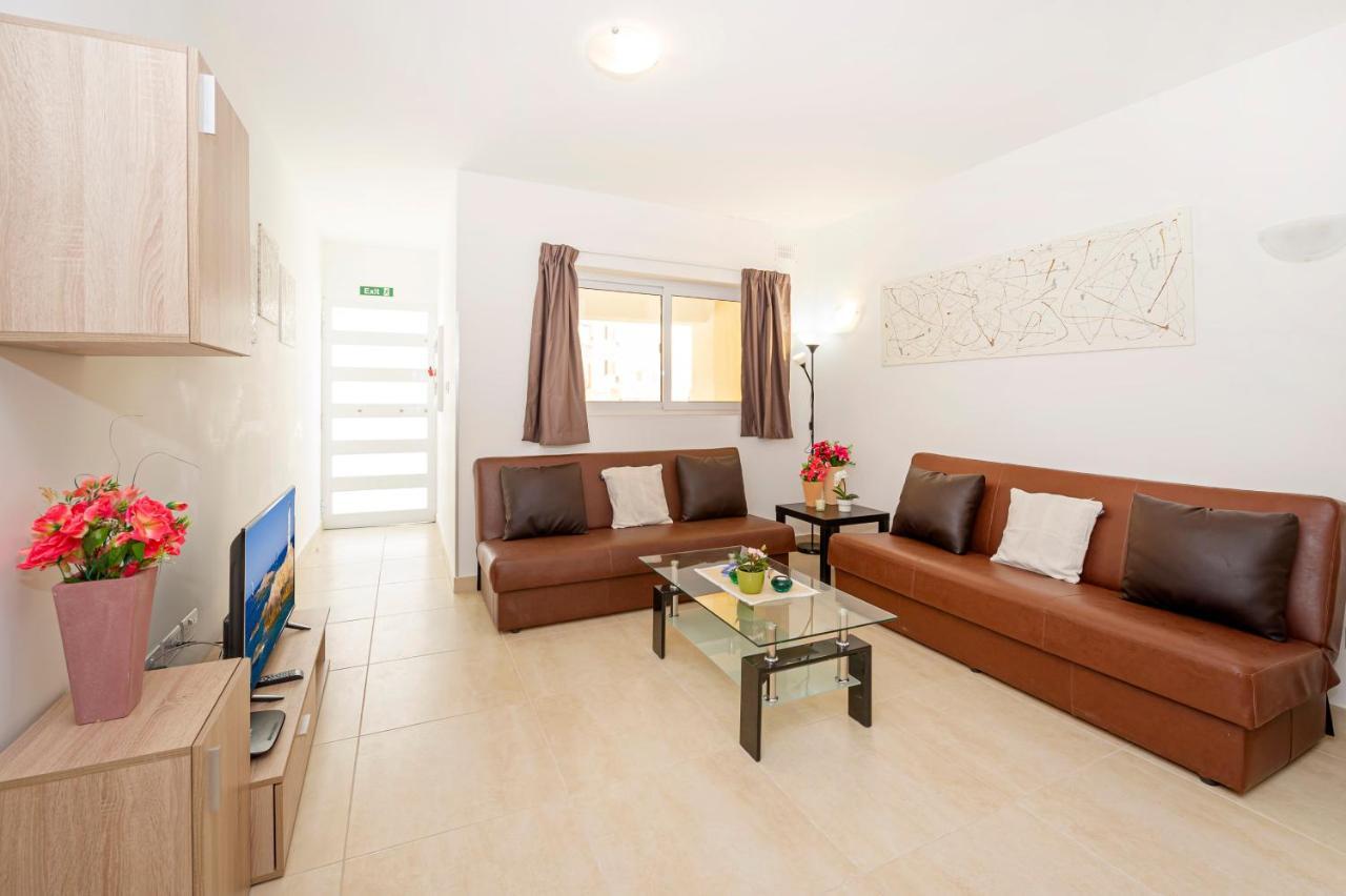 Summer Breeze 3 Bedroom Family Maisonette With Sunny Terrace In Mellieha - By Getawaysmalta Εξωτερικό φωτογραφία