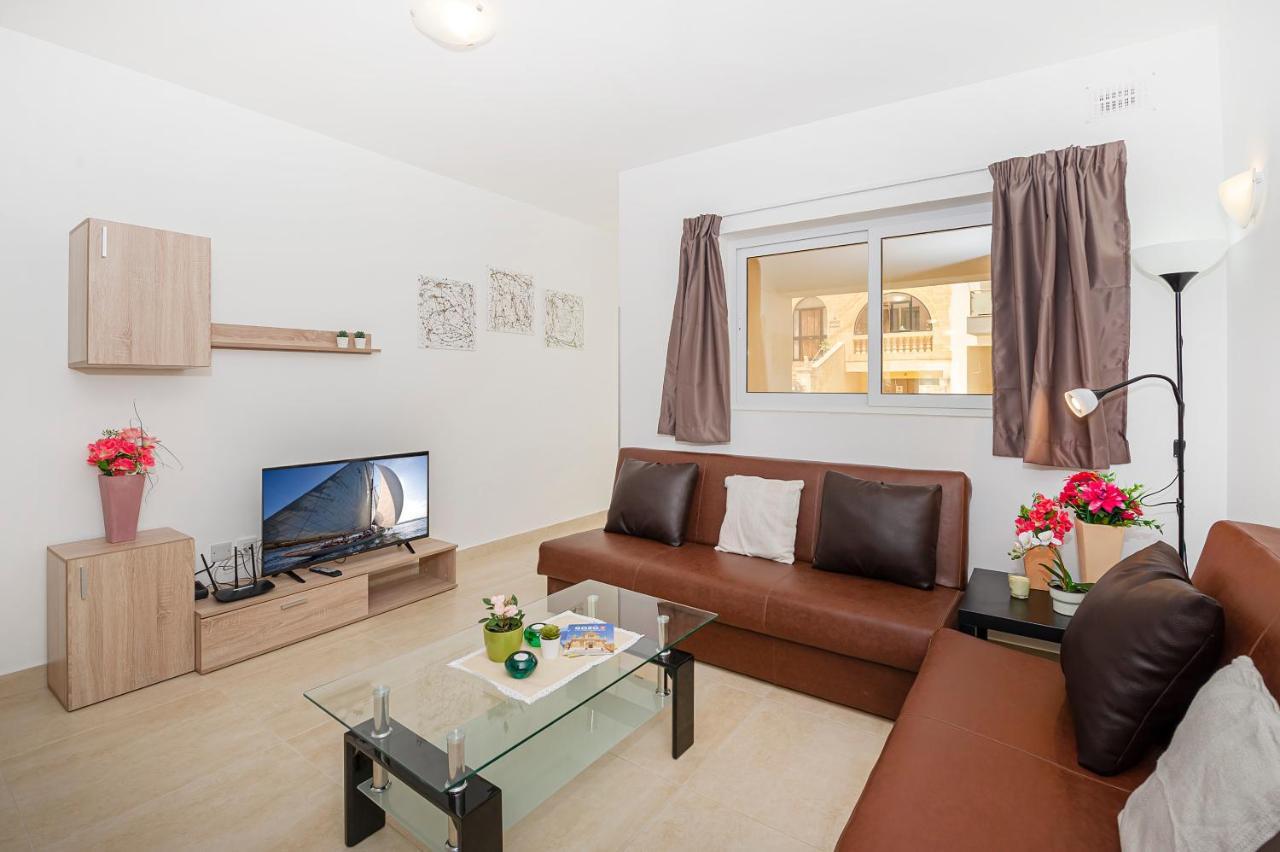 Summer Breeze 3 Bedroom Family Maisonette With Sunny Terrace In Mellieha - By Getawaysmalta Εξωτερικό φωτογραφία