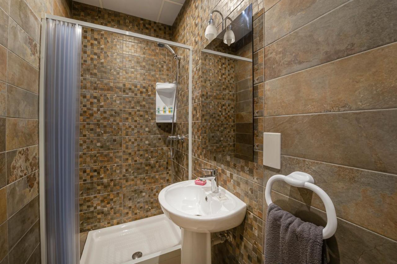 Summer Breeze 3 Bedroom Family Maisonette With Sunny Terrace In Mellieha - By Getawaysmalta Εξωτερικό φωτογραφία