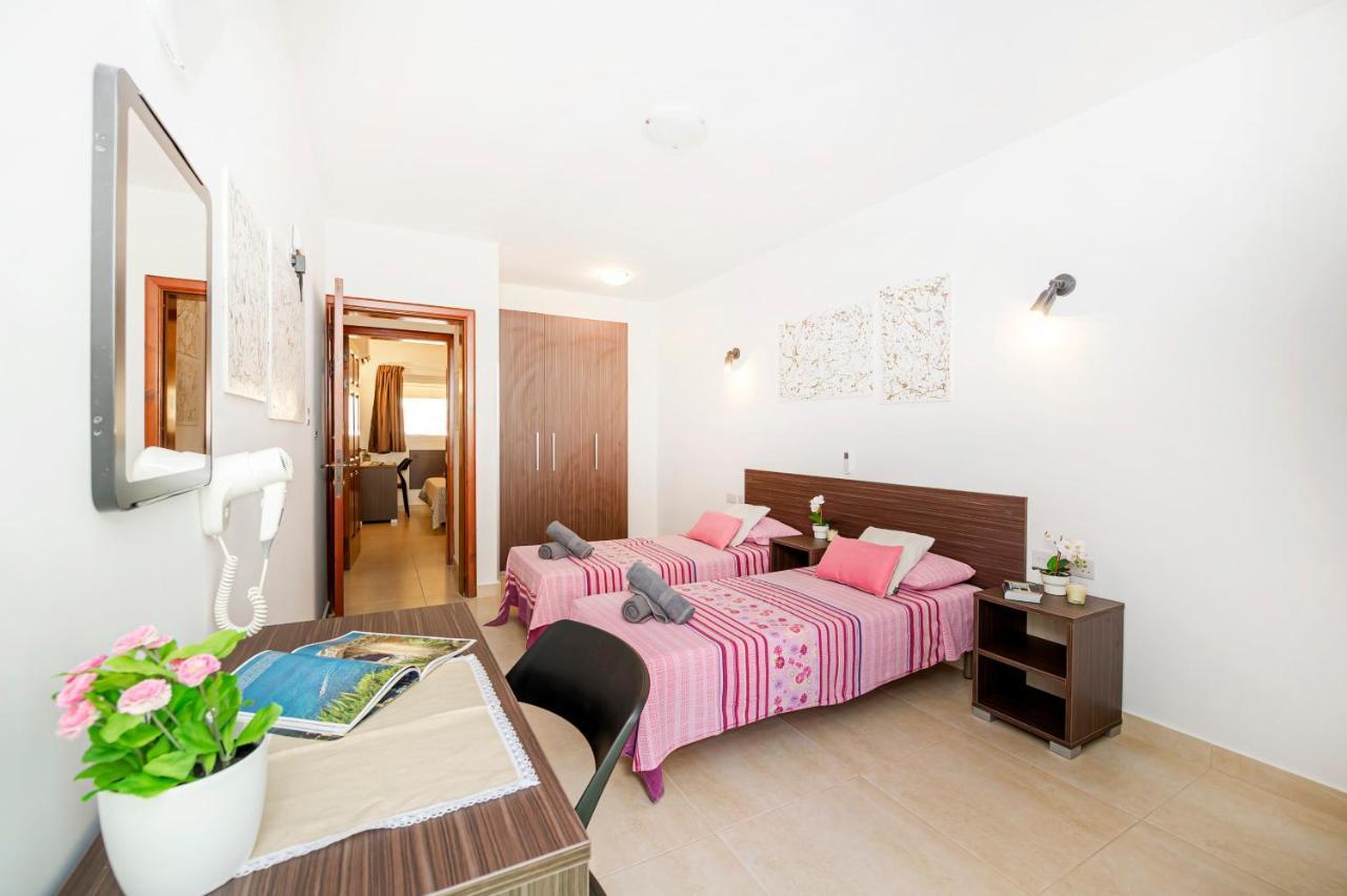 Summer Breeze 3 Bedroom Family Maisonette With Sunny Terrace In Mellieha - By Getawaysmalta Εξωτερικό φωτογραφία