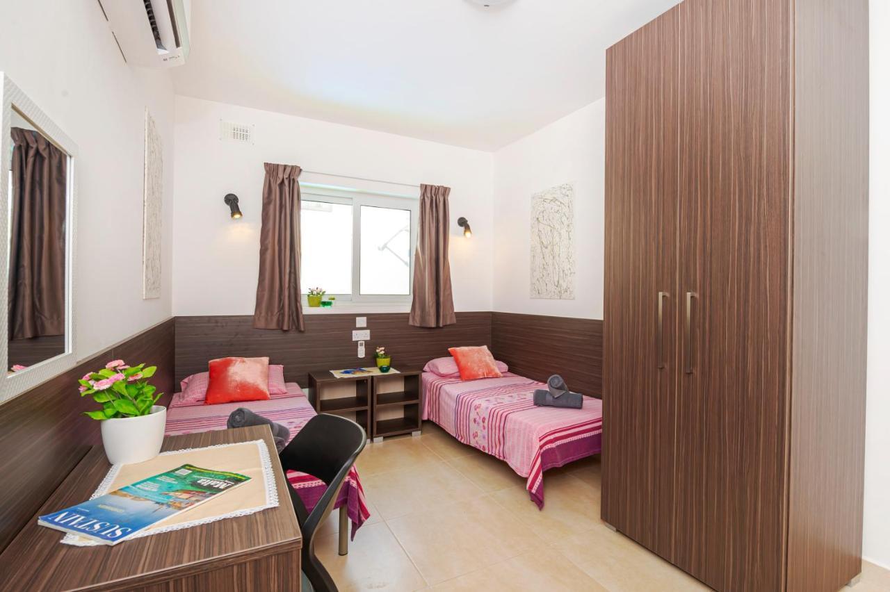 Summer Breeze 3 Bedroom Family Maisonette With Sunny Terrace In Mellieha - By Getawaysmalta Εξωτερικό φωτογραφία