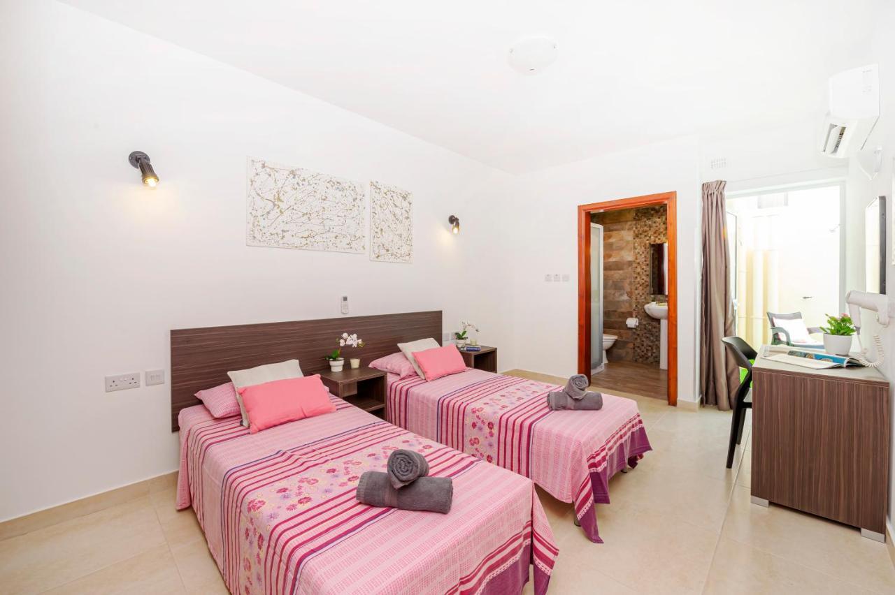 Summer Breeze 3 Bedroom Family Maisonette With Sunny Terrace In Mellieha - By Getawaysmalta Εξωτερικό φωτογραφία